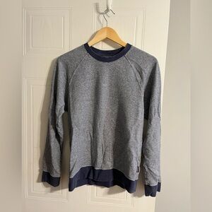 Patagonia Men's Cotton Knit Striped Gray and Navy Crewneck Sweater - Size Small